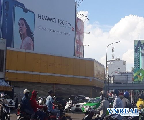 cho thue mat bang goc vong xoay tuyet dep duong hoang van thu vong xoay lang cha ca 180 m2