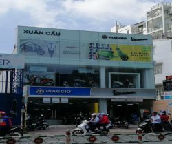 cho thue nha mat tien duong phan dang luu 65x30m 5500 usd