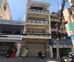 cho thue nha mat tien ban co 4mx20m  3l  gia 50tr