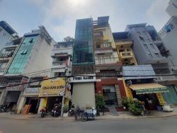 cho thue nha duong d1 4x13  1 tret 5 lau  55tr th 