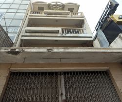 cho thue nha nguyen can duong bach dang phuong 15  dt 45x50m   gia  100 trieu thang