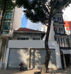 cho thue ncc duong pham ngoc thach quan 1 ngang 10x17m tret 1 lau gia 12 000 usd th 