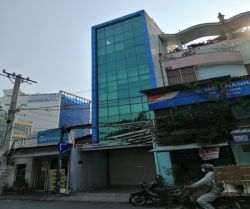 cho thue nha mat tien duong yen the 5x20 m2 4 lau 60 trieu