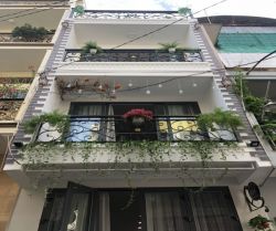 ban nha hem xe hoi 8m duong huynh van banh p13 quan phu nhuan 3 6x12m 3 lau 12 2 ty