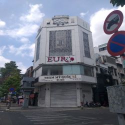 cho thue nha goc 2 mat tien 3 thang 2 quan 10  7x8m 4 lau 100tr thang