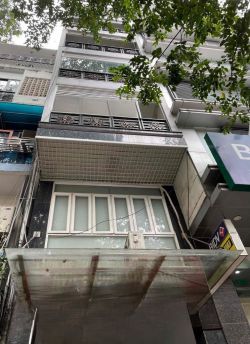 cho thue nha mat tien duong pham ngoc thach 1 ham 8 tang  130 trieu