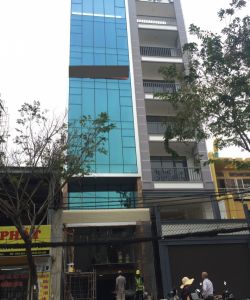 cho thue mat bang mat tien nguyen van thuong phuong 25 5x25 ham tret 5 lau 180 trieu 