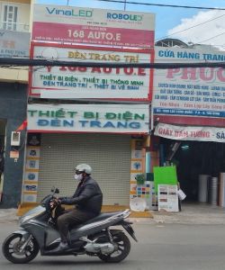 cho thue nha mat tien duong lac long quanquan tan binhdt 4x28tret  lung st gia 20 trieu