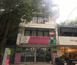 cho thue nha duong nguyen gia tri 4 x 18 m tret 2 lau 40 trieu  thang