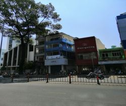 cho thue nha mat tien duong 3 thang 2 phuong 10 quan 10