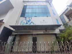 cho thue nha mat tien hong ha 10x22 1 tret 3 lau 120tr th 