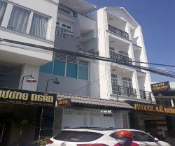 cho thue nha mat tien duong hoa sua 4x16 m2 3 lau 40 trieu