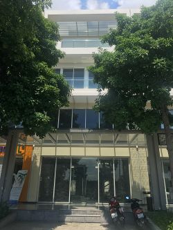 cho thue nha duong nguyen co thach 7 x 25 m ham tret 3 lau 8000    thang