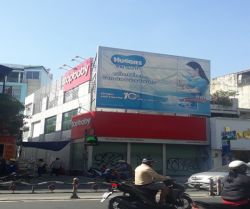 cho thue nha mat tien duong phan dang luu 8x20 m2 2 lau 120 trieu