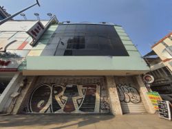 cho thue nha mat tien duong nguyen van troi p8 phu nhuan dt 75 x 17m 1t 4l gia 5 500 usd thang