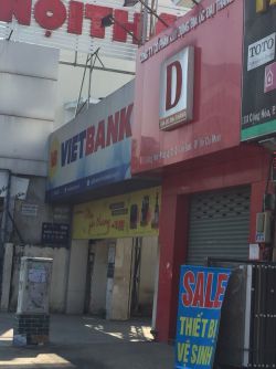 cho thue nha mat bang duong cong hoa 43x32m  2 mat tien  1 tret 1 lau  50 trieu th