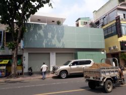 cho thue nha mat tien duong ky dong q3 dt14x27 1 tret 2 lau gia 20000 usd thang