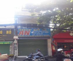 cho thue nha mat tien duong dong den 44x17 m2 2 lau 35 trieu