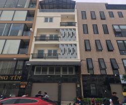 cho thue nha mat tien d5 4x12m 5 tang gia 30 trieu