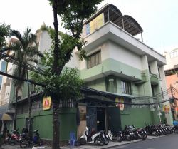 cho thue nha goc 2 mt duong a4 10x21m 1 tret 2 lau st 240 tr thang