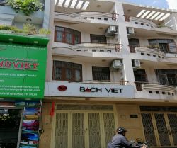 cho thue nha mat tien duong hoa lan 4x16 m2 3 lau 43 trieu