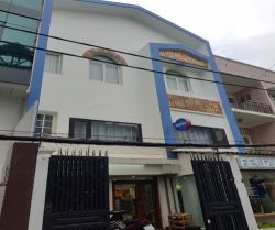 nha cho thue hem duong nam ky khoi nghia phuong 8 quan 3  dt 75m x 13m 1 tret 2 lau gia 3 000 usd thang