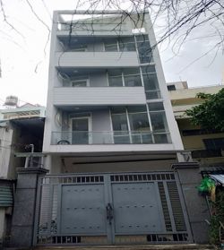 cho thue mat bang duong nguyen cuu van dien tich 45x18m 3 lau 1 ham gia 50tr th