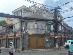 cho thue nha nguyen van troi 16x20m tret 2 lau 115 tr thang