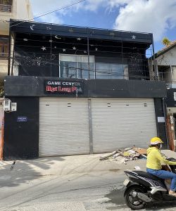 cho thue nha mat tien quan 1 duong dang dung phuong tan dinh quan 1 gia 90 trieu