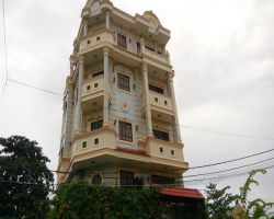 ban biet thu hem xe hoi 2 mat tien quan 2