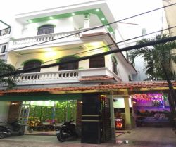ban villa mini mt phung van cung p7 phu nhuan 9x11m 2 lau  gia  195 ty