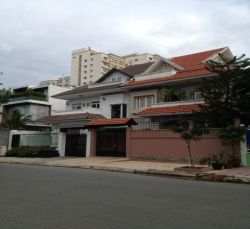 biet thu cho thue quan 2 mat tien duong duong van an phuong an phu gia 2200usd