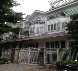 biet thu cho thue duong nguyen huu canh quan binh thanh gia 4000usd