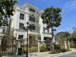 cho thue villa song lap vinhome bason quan 1 dien tich 10x22 5m 1 ham 3 lau gia 5500 