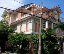 cho thue biet thu binh an duong noi bo tran nao dien tich 10x20m 1 ham 1 tret 2 lau gia 1800 usd