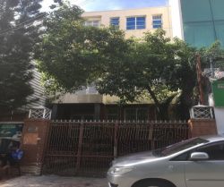 cho thue nha quan 10 mat tien duong bach ma phuong 15  dien tich 8m x 26m 1 tret 4 lau gia 180 trieu thang