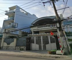 cho thue nha mat tien duong phu hoa 10x25 m2 150 trieu