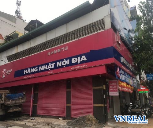 cho thue nha goc 2 mt cong hoa 8x16m 1 tret 1 lau 80 tr thang