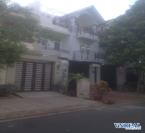 cho thue  ??biet thu  ??quan 2  mat tien duong do phap thuan gia 45tr