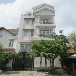 cho thue  ??biet thu  ??quan 2 mat tien duong  than van nhiep gia 2500usd