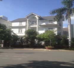 biet thu cho thue quan 2 goc 2 mat tien duong duong van an gia 3700usd