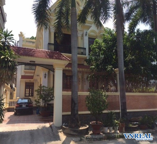 cho thue  ??biet thu  ??quan 2 duong so 33 phuong binh an gia 4000usd