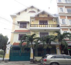 cho thue biet thu quan 2 goc 2 mat tien noi bo duong tran nao gia 3000usd