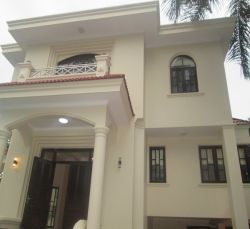 cho thue  ??biet thu  ??quan 2 mat tien noi bo duong nguyen van huong gia 4500usd