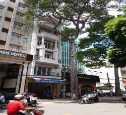 cho thue nha mat tien cao thang quan 3