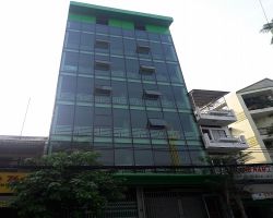 cho thue nha mat tien duong truong son phuong 15 quan 10  dt 8 x 14m   1 ham 1 tret 6 lau  gia 200tr