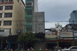 cho thue nha mat tien duong cong hoa 4x20 4tang  gia 35tr th