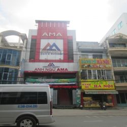 nha cho thue  ??quan binh thanh mat tien duong d2 gia 8000usd