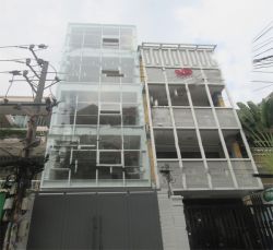 nha cho thue  ??quan binh thanh  mat tien noi bo duong d2 gia 100tr