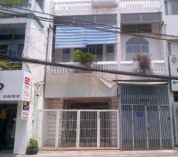 cho thue nha quan phu nhuan nha cho thue duong huynh van banh dien tich  42x15 gia  30tr  thang